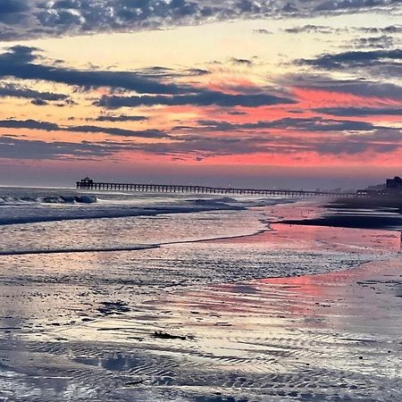 Beautiful Beachfront-Oceanfront First Floor 2Br 2Ba Condo In Cherry Grove, North Myrtle Beach! Renovated With A Fully Equipped Kitchen, 3 Separate Beds, Pool, Private Patio & Steps To The Sand! Exterior foto